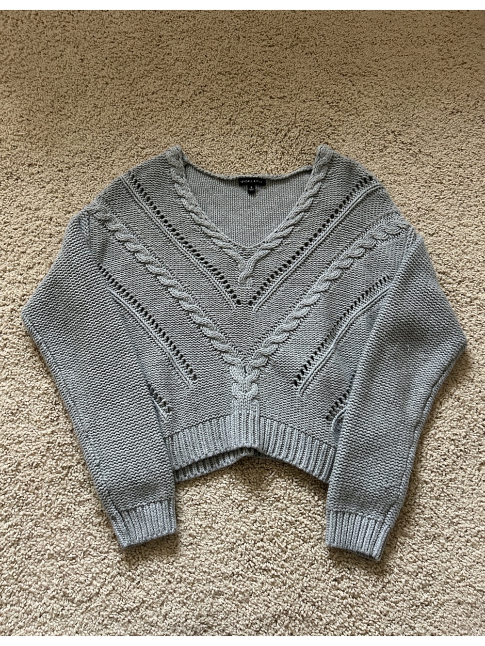 Kendall & Kylie Light Gray Cable V-Neck Sweater